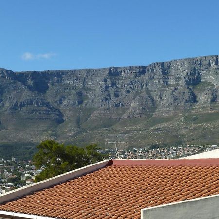 Upperbloem Guesthouse And Apartments Cape Town Eksteriør bilde