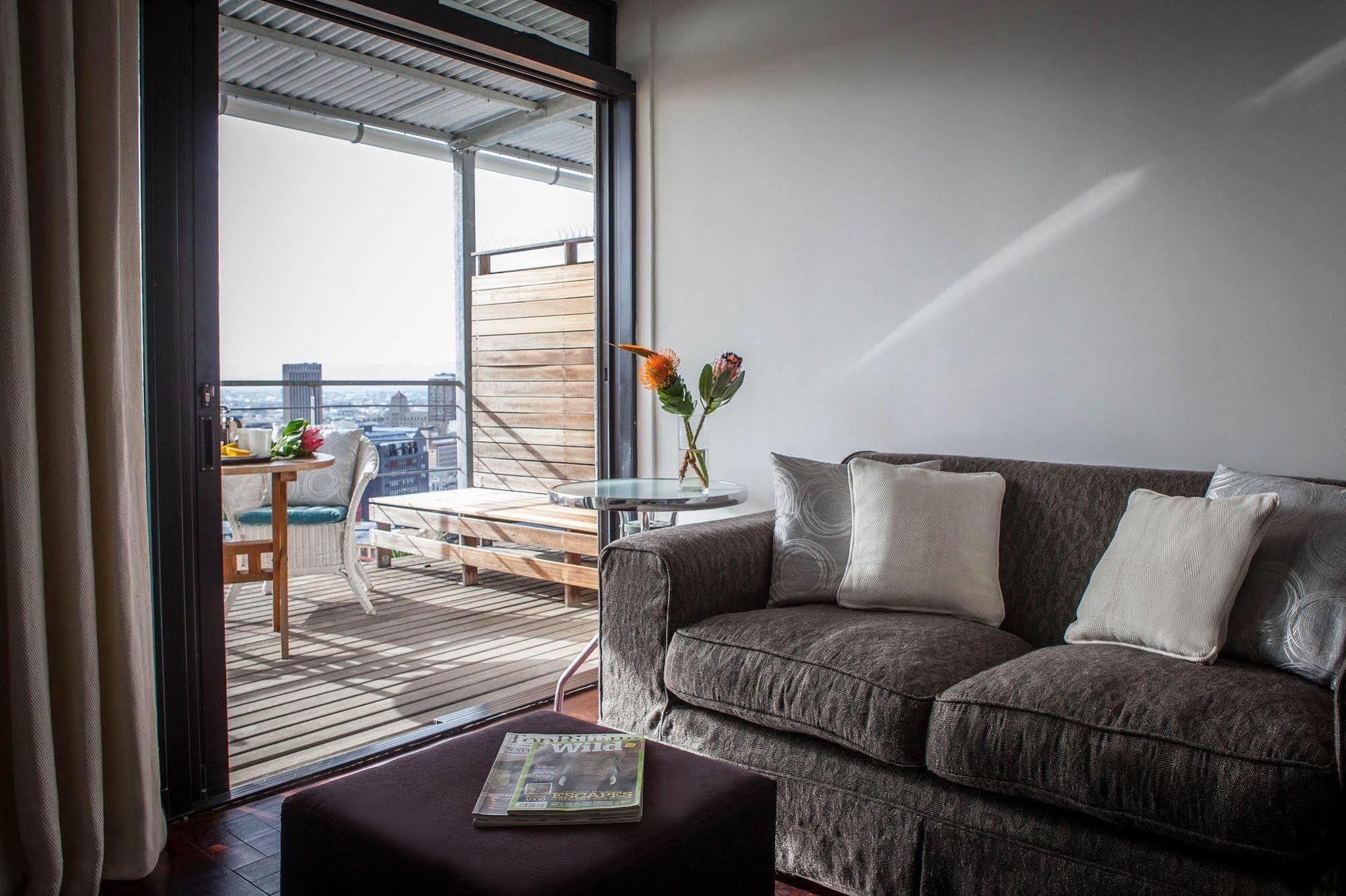 Upperbloem Guesthouse And Apartments Cape Town Eksteriør bilde